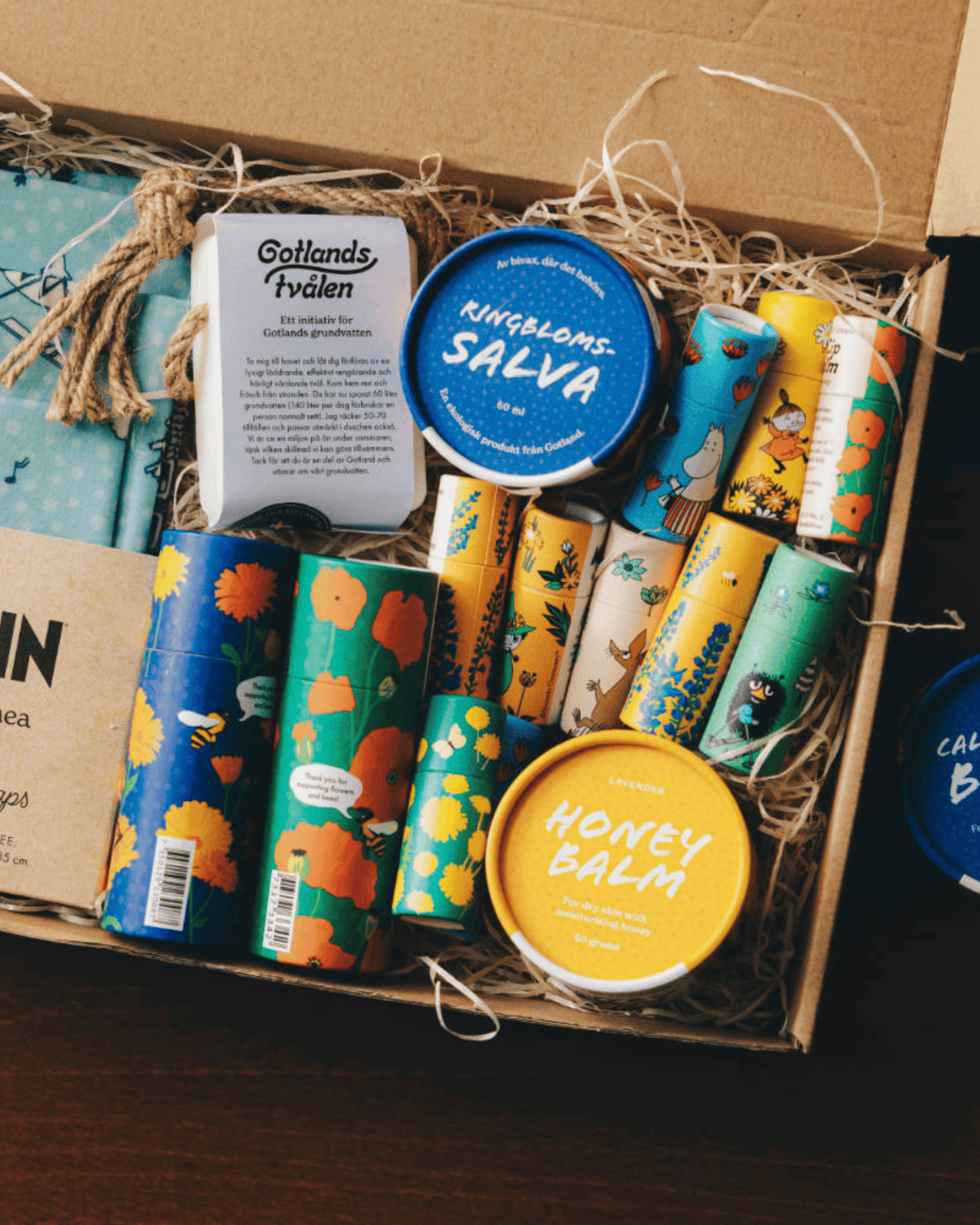 Gustaf & Linnea product kit being packed for delivery.